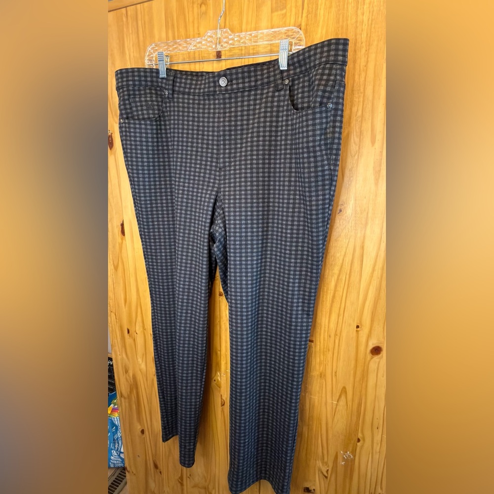 Gloria Vanderbilt Women’s Dark Checkered Pants - Picture 2 of 3